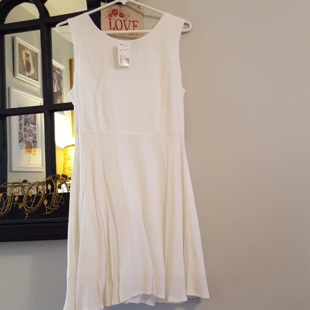 🛍 5 fir $25 🛍White Dress